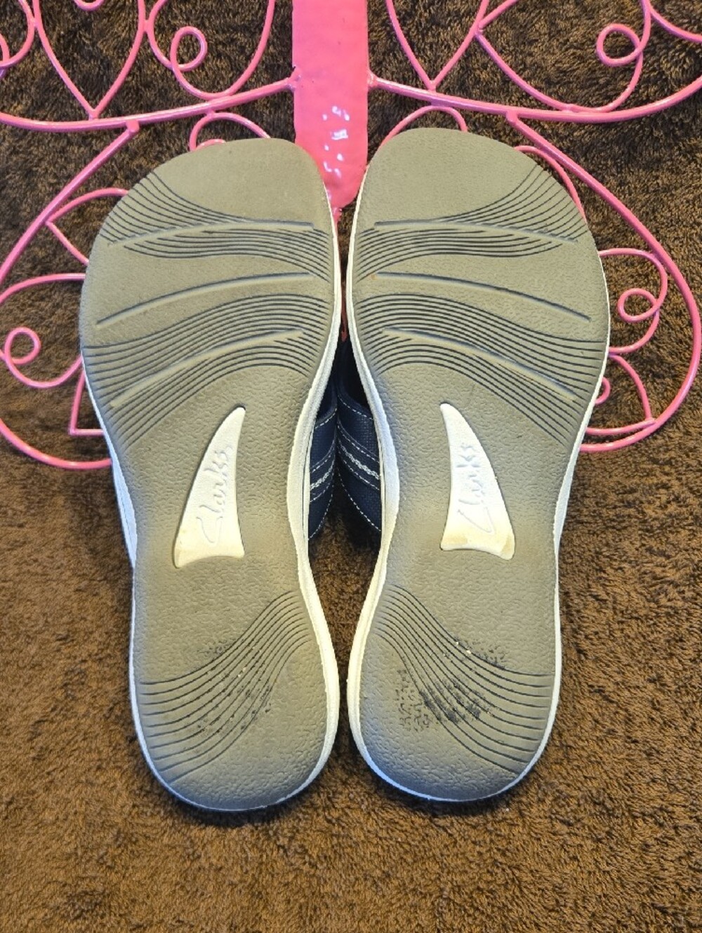 Clarks Navy Blue Comfort Flip Flop Sandals. Sz. 9 - Picture 2 of 5